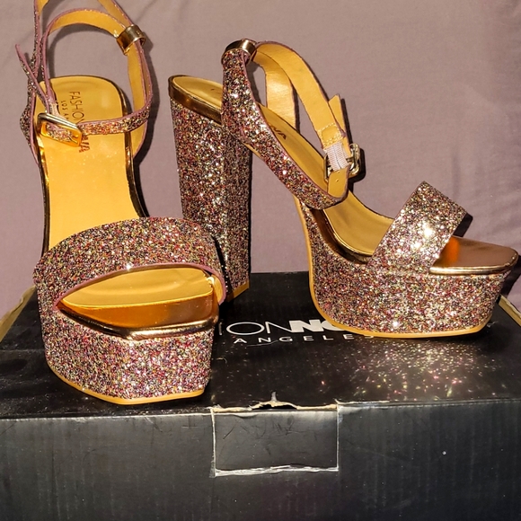 Blush Sparkle Party Pump Heels - Picture 2 of 4